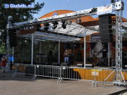 Malá moderátorská výměna *Maky : Capec*, na scénu uvádím kapelu TRAKTOR