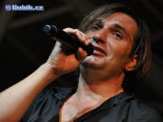 Frontman JIŘÍ MACHÁČEK kapely MIG 21