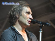 Frontman JIŘÍ MACHÁČEK kapely MIG 21